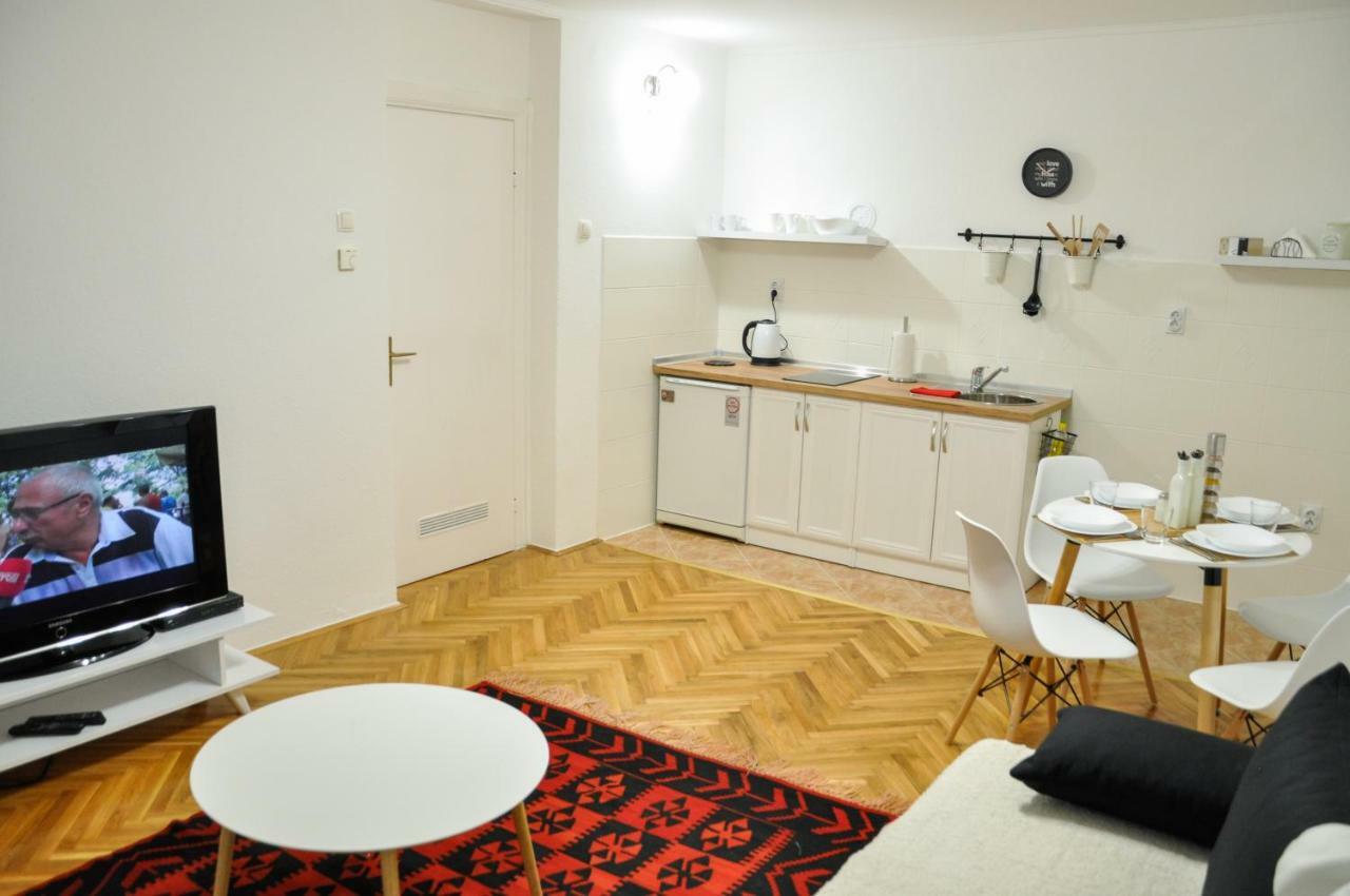 Zvekir - Old Town Apartment SJJ Buitenkant foto